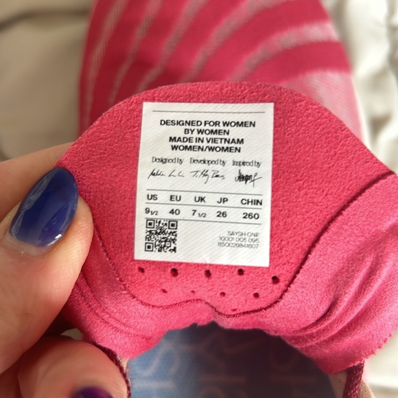 Saysh sneakers in fantastic condition. - Picture 7 of 9